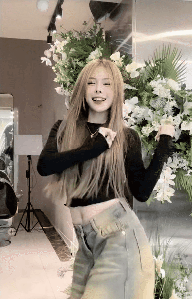 Th&ecirc;m 1 ca kh&uacute;c Việt đang ph&aacute; đảo H&agrave;n Quốc, c&oacute; g&igrave; m&agrave; khiến cả Mỹ T&acirc;m lẫn idol nh&agrave; SM m&ecirc; mẩn? - Ảnh 6.