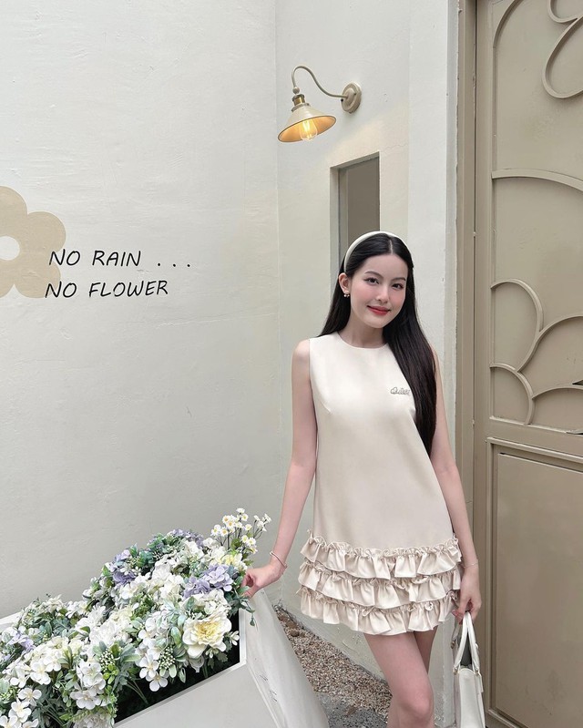 Tiểu thư 2k3 Tăng Mỹ Hàn và 9 lần diện váy trắng khiến HIEUTHUHAI “lo lắng” - Ảnh 15.