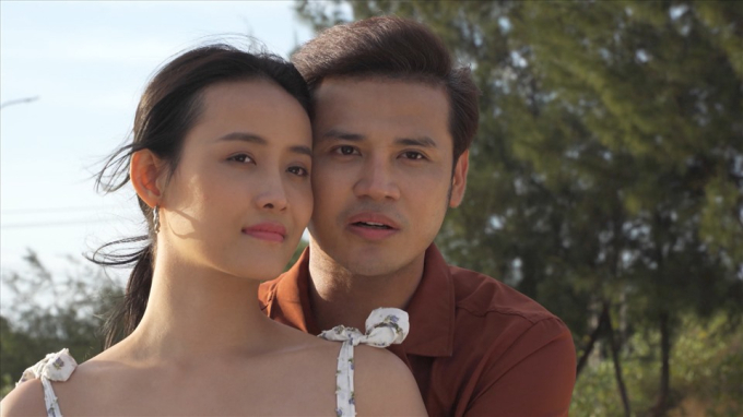 Cặp sao Việt đóng anh em trên phim nhưng cưới nhau ngoài đời, nhà trai ấm ức vì phải dạy vợ hôn bạn diễn - Ảnh 4.