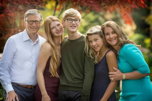 Con trai duy nhất của Bill Gates ở tuổi 25: Đẹp trai, tài giỏi, độc thân và cuộc sống kín tiếng trong căn biệt thự 150 triệu USD - Ảnh 6.