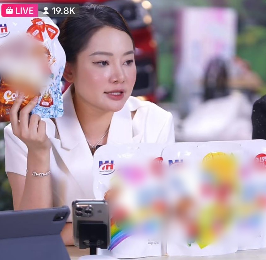 Võ Hà Linh bất ngờ tuyên bố 1 điều về phiên live 40 tiếng của Quyền Leo Daily - Ảnh 2.