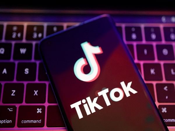 Nóng: Paris Hilton và nhiều kênh TikTok người nổi tiếng bị hack, thông báo khẩn được đưa ra! - Ảnh 2. Nóng: Paris Hilton và nhiều kênh TikTok người nổi tiếng bị hack, thông báo khẩn được đưa ra! - Ảnh 2.