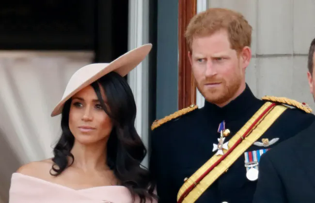 Harry và Meghan không được mời tham dự Lễ diễu hành Hoàng gia Anh - Ảnh 1.