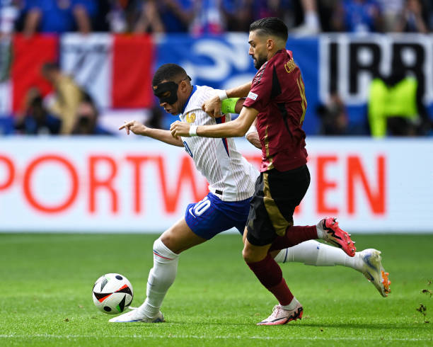 Trực tiếp Bồ Đào Nha - Slovenia: Chờ Ronaldo tỏa sáng, nối dài kỷ lục tại Euro - Ảnh 1.