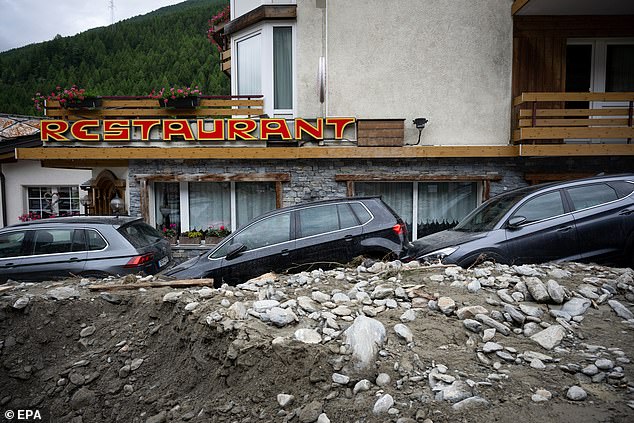 Châu Âu chìm trong nước mắt bởi bão lũ kinh hoàng, những thảm kịch nối tiếp bởi biến đổi khí hậu - Ảnh 5.