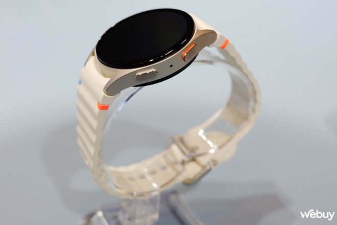 Trên tay Galaxy Watch7 và Watch Ultra: Thiết kế mới, thêm tính năng AI, phát hiện chứng ngưng thở khi ngủ, giá từ 7.99 và 16.99 triệu - Ảnh 9.