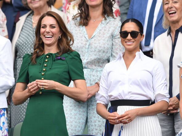 Meghan a révélé la vérité derrière son sourire forcé lors de son apparition avec la princesse Kate - Photo 1.