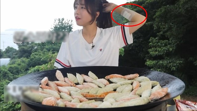 Thánh mukbang Tzuyang bất ngờ tiết lộ bị bạn trai cũ hành hung suốt 4 năm khiến dân mạng phẫn nộ - Ảnh 2.