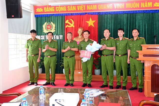 Công an Hải Phòng khám xét khẩn cấp nhiều địa điểm, bắt ông trùm Nguyễn Thanh Phương - Ảnh 2.