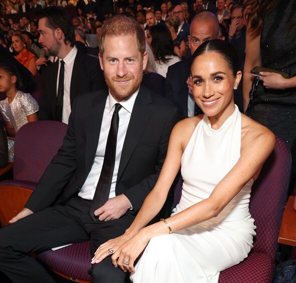 Tennis queen Serena Williams openly mocks Harry and Meghan on the prestigious award stage - Photo 3.