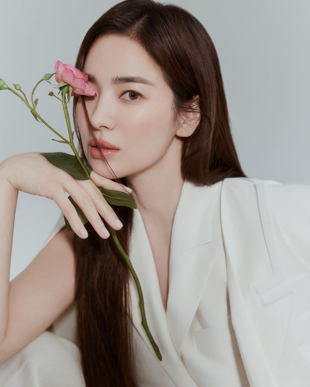 Loại lá Song Hye Kyo tận dụng để giữ da căng bóng ở tuổi 43: Tốt ngang kem chống nắng tự nhiên, bổ sung collagen - Ảnh 2.