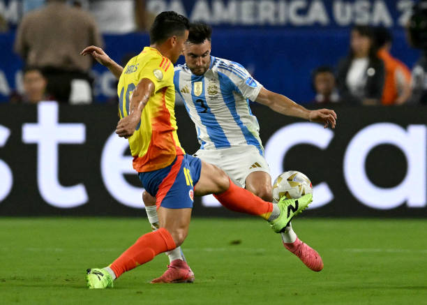 Trực tiếp chung kết Copa 2024 Argentina - Colombia: Đối thủ chơi như rồng như hổ, Messi gặp khó - Ảnh 1.