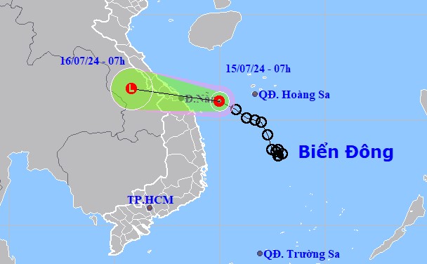 Áp thấp nhiệt đới hướng vào Đà Nẵng, miền Trung mưa lớn - Ảnh 1.