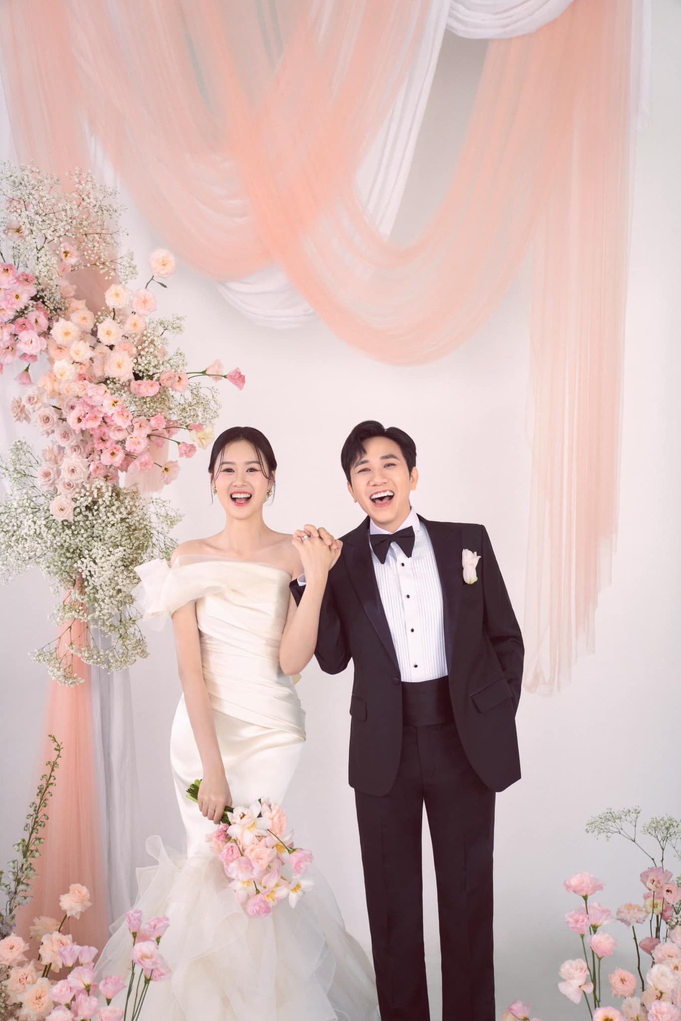 The wedding of Anh Duc and his wife, who is 12 years younger, has ...