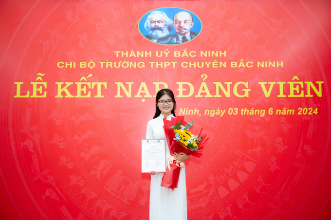 Ngôi trường được nhắc tên nhiều nhất hiện tại: Có 5 thủ khoa toàn quốc thi tốt nghiệp THPT 2024- Ảnh 1.