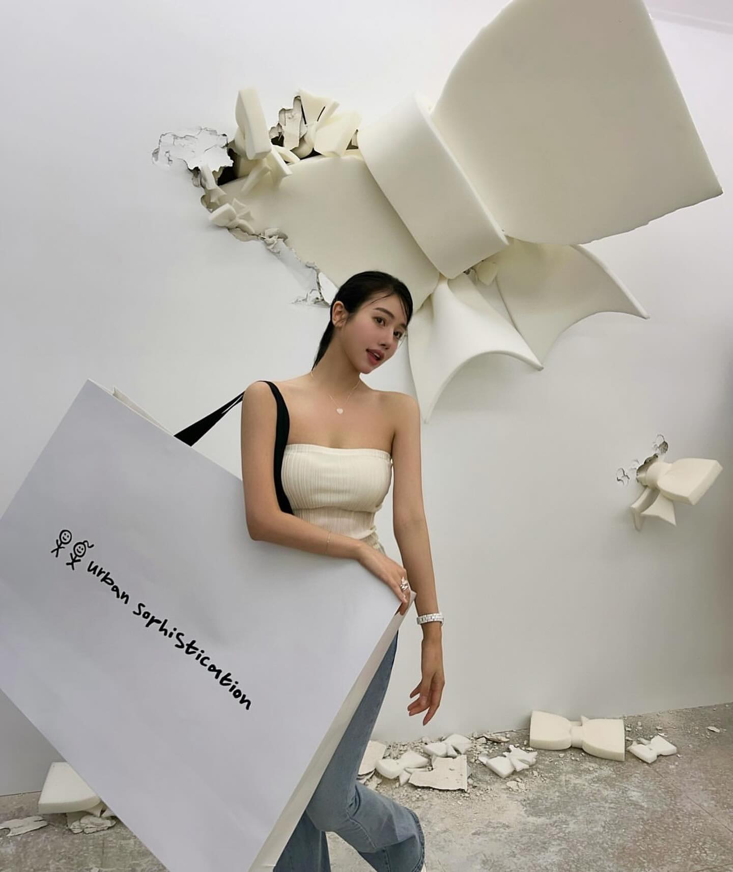 Từ ốp lưng béo đến shopping bag to bự, local brand Mỹ có gì mà khiến Rosé - Lisa cũng bị “fomo”?- Ảnh 27.