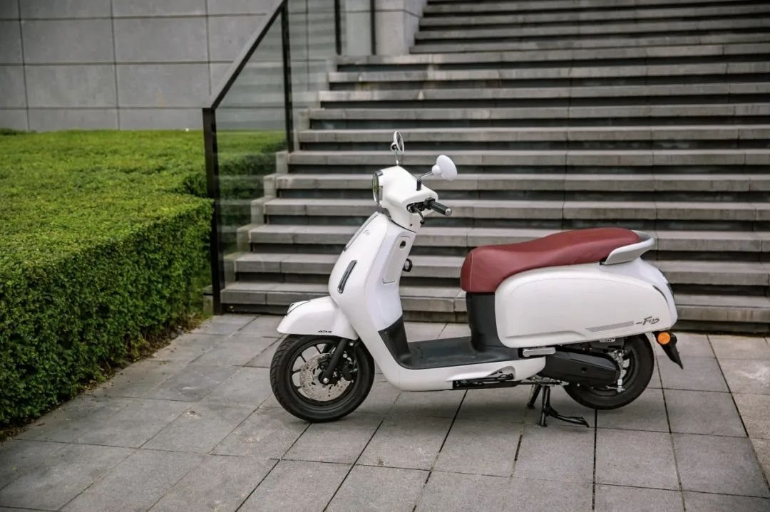 "Tân binh" xe ga 125cc của Honda được bàn giao, giá cực rẻ từ 32 triệu đồng, uống 1,88 lít xăng/100km- Ảnh 1.