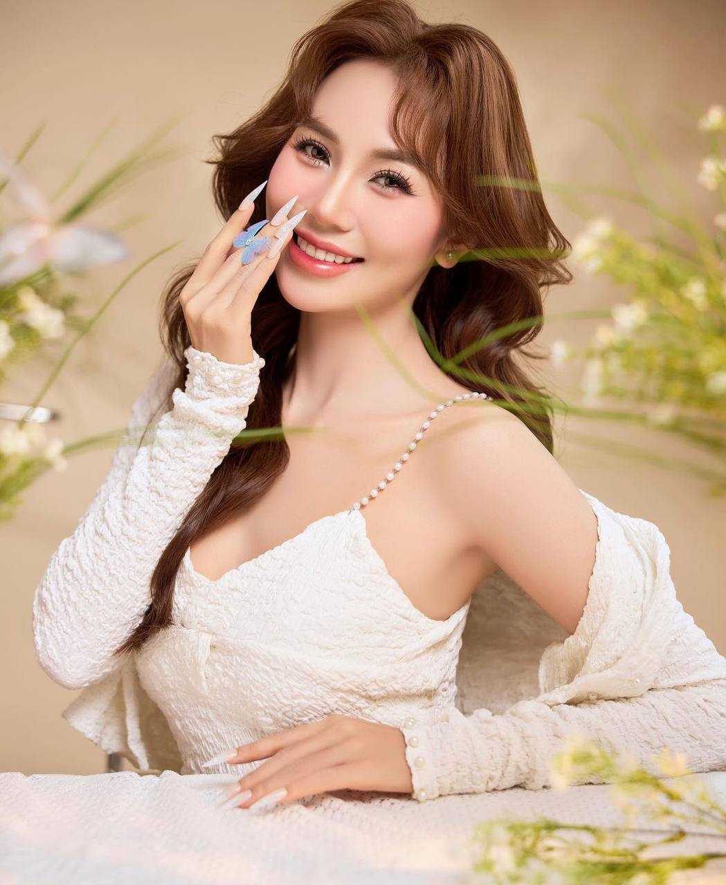 Hoàng Kim Chi: Hot girl sở hữu sắc vóc như Hoa hậu nhưng cam thường gây tranh cãi- Ảnh 1.