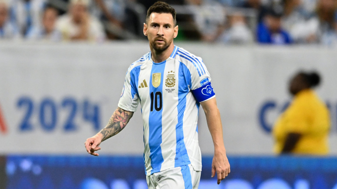 VĐV xuất sắc nhất thế kỷ: Messi đứng trên Ronaldo tới 10 bậc- Ảnh 4.