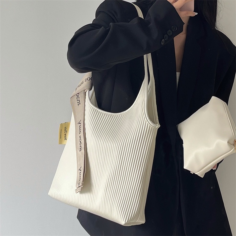 Những mẫu túi tote đã xinh còn hot nhất Shopee: Không em nào quá 130k, chứa được cả thế giới khi đi du lịch- Ảnh 14.