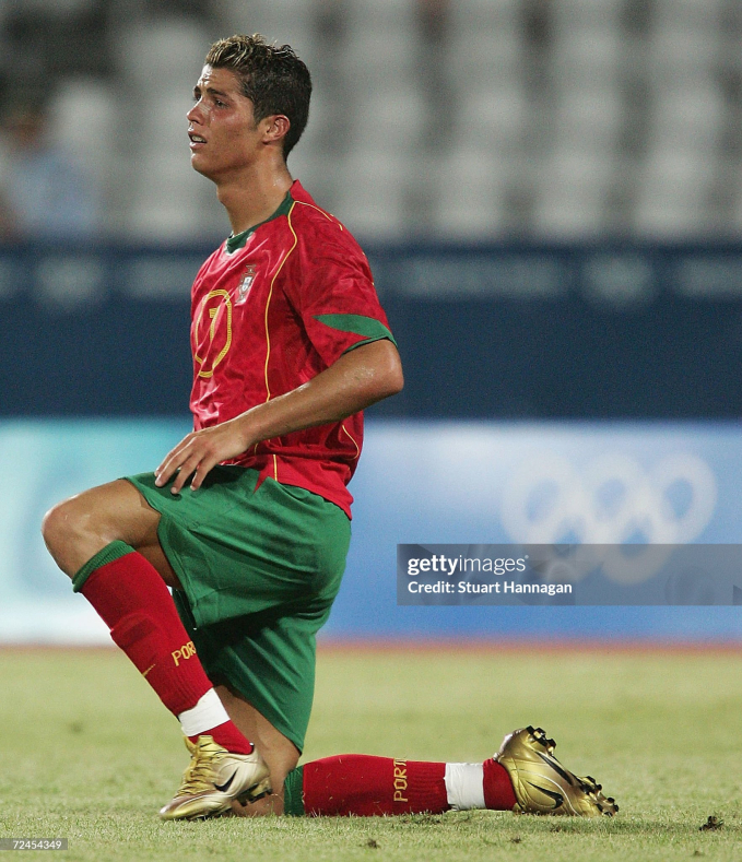 Messi and Ronaldo at the Olympics: The champion burst into tears, the other cried with regret - Photo 2.