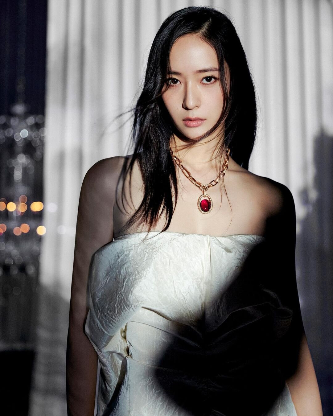 Krystal huyền thoại giới idol ngưng sự nghiệp khi mới đôi mươi