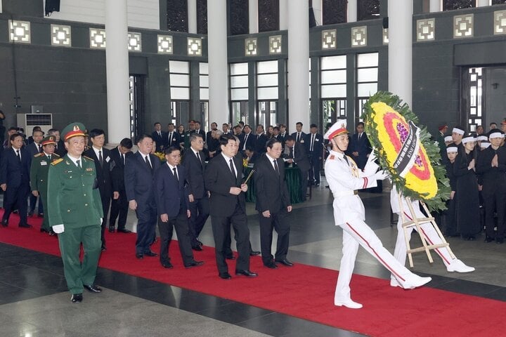 Dòng sổ tang xúc động tiễn biệt Tổng Bí thư Nguyễn Phú Trọng- Ảnh 4.