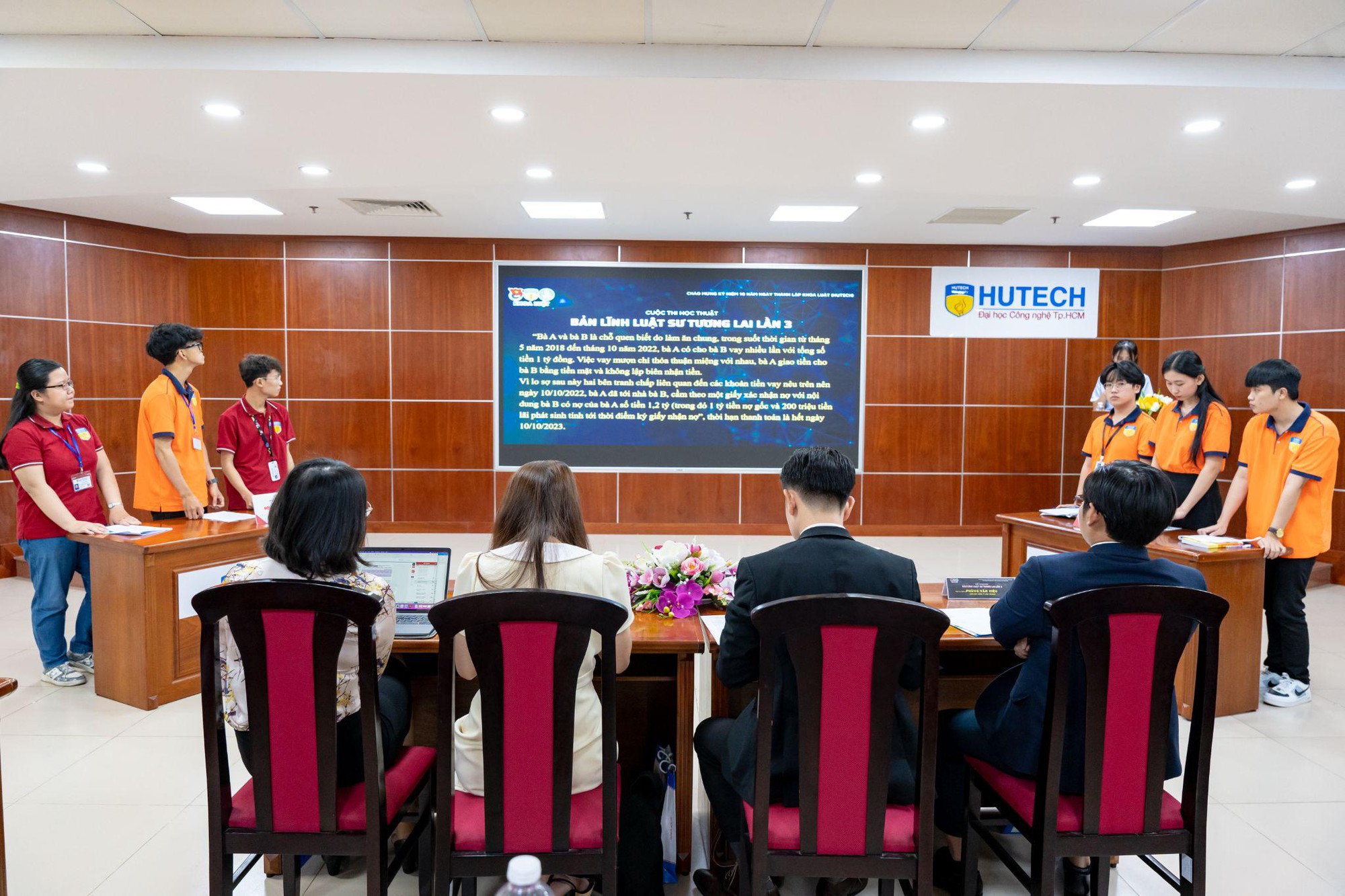 Sinh viên Luật kinh tế HUTECH vững vàng tư thế chuyên viên pháp lý với trải nghiệm thực tiễn liên tục- Ảnh 5.