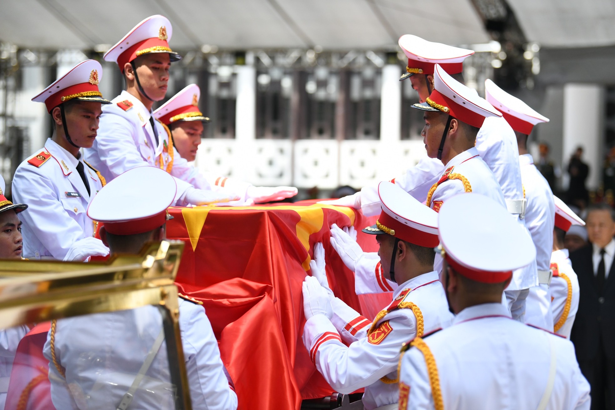 Nghiêm trang lễ di quan Tổng Bí thư Nguyễn Phú Trọng- Ảnh 4.