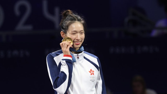 Nữ thần Olympic năm nay xuất hiện: Xinh đẹp như hot girl, tốt nghiệp Stanford, là tiến sĩ Luật nhưng ấn tượng nhất là điều này- Ảnh 2.
