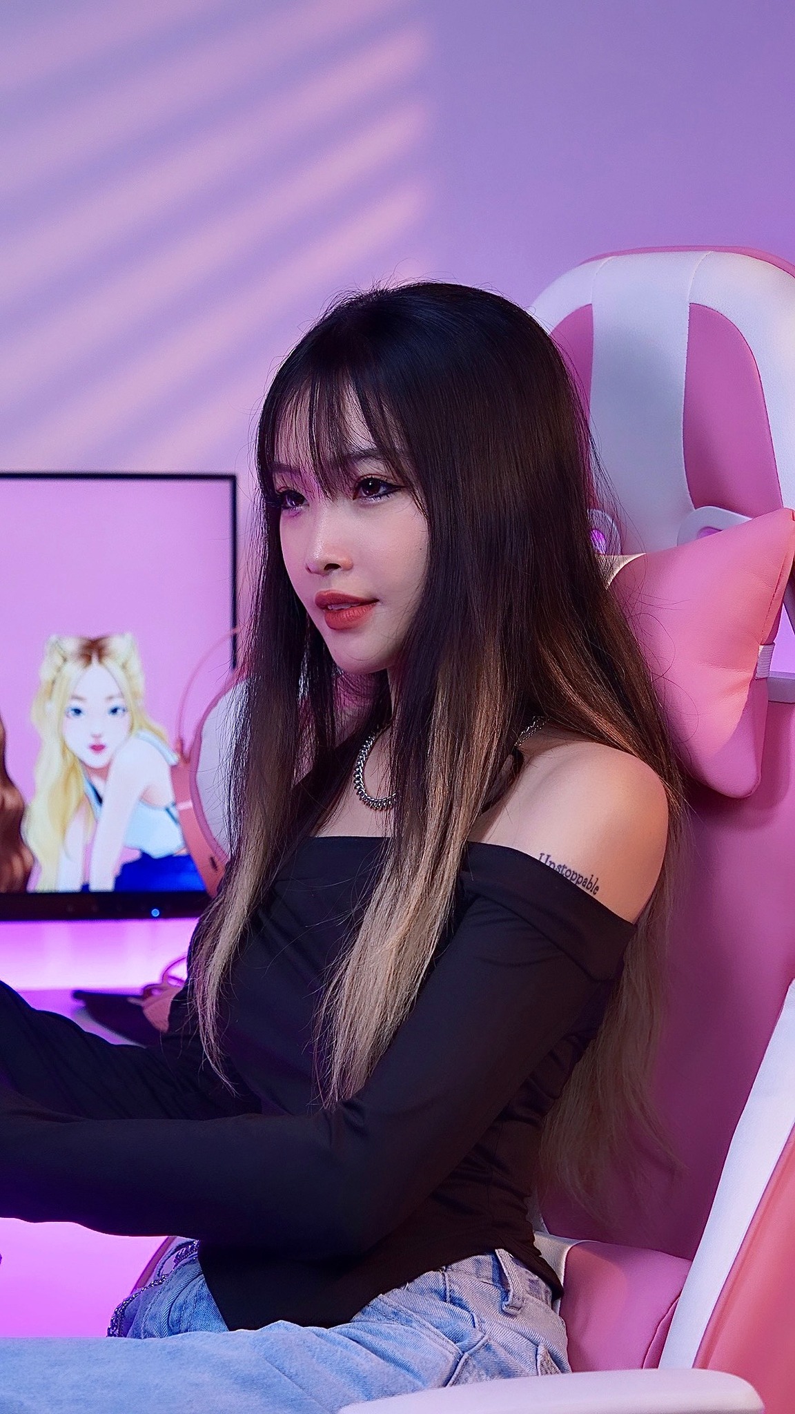 Chàng game thủ "số hưởng", được bạn gái xinh đẹp công khai làm điều này trên sóng livestream- Ảnh 6.