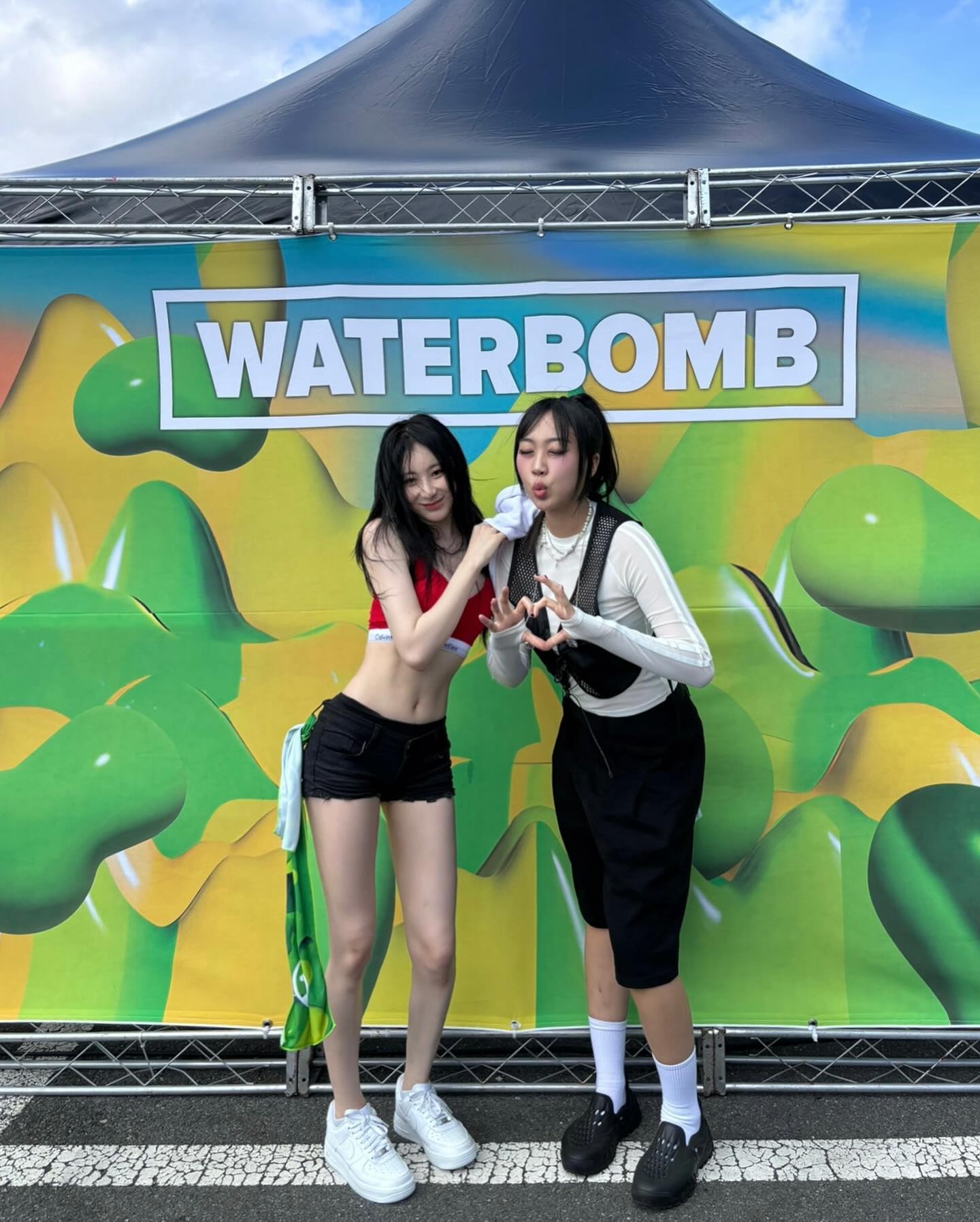 Cô gái gây sốt tại Waterbomb: Body vạn người mơ, visual đơ cứng gây tiếc nuối- Ảnh 4.