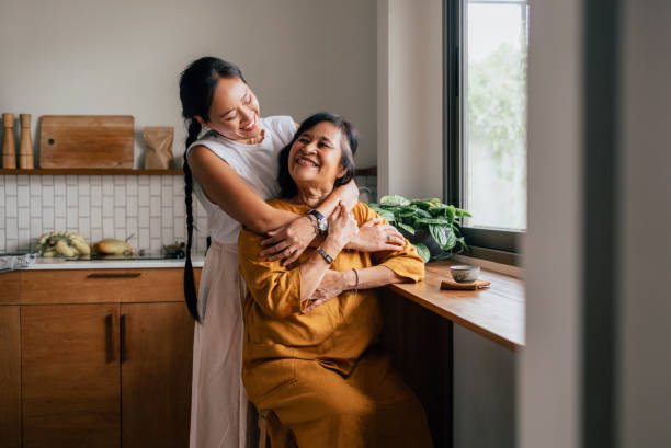 Sau tuổi 50, đừng ti&ecirc;u tốn tiền bạc lẫn năng lượng một c&aacute;ch bừa b&atilde;i v&agrave;o 5 thứ n&agrave;y, cuộc sống sẽ an nh&agrave;n hơn- Ảnh 2.