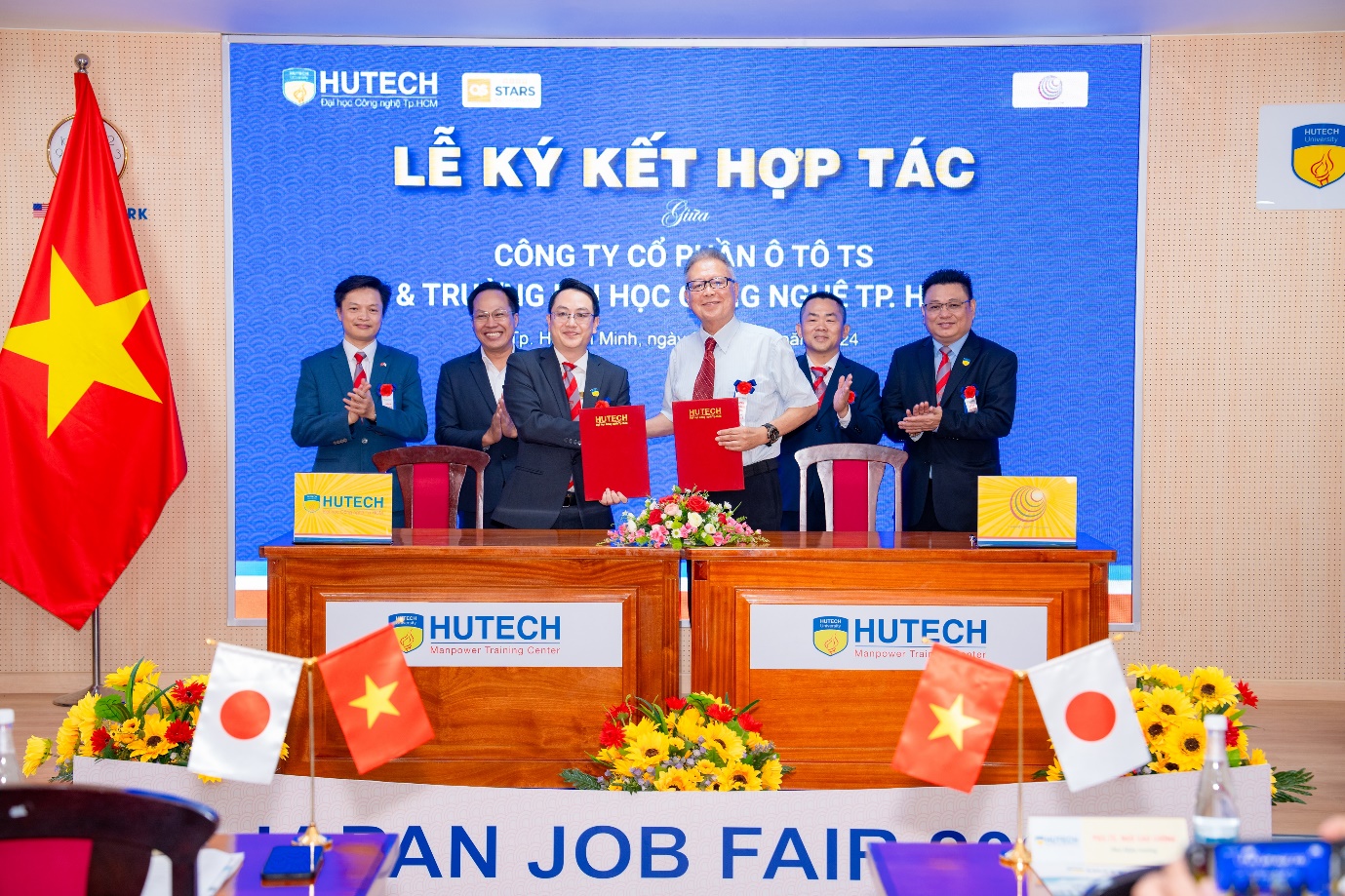 Sinh viên xúng xính CV săn việc cùng doanh nghiệp Nhật tại Japan Job Fair 2024- Ảnh 5.