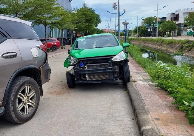 Lời khai ban đầu của 3 nghi phạm người Trung Quốc giết tài xế, cướp taxi- Ảnh 3.