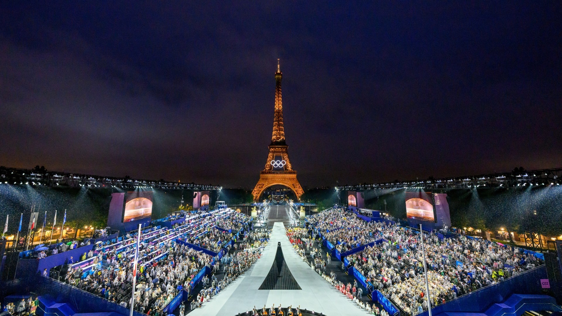 Olympic Paris: Đẹp và điên rồ- Ảnh 1.