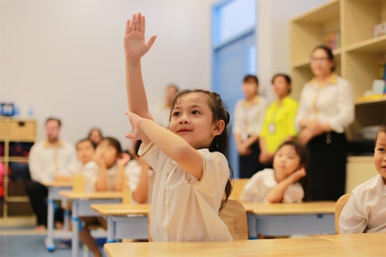 Gi&aacute;o vi&ecirc;n 30 năm trong nghề n&oacute;i thẳng: Trẻ dễ th&agrave;nh c&ocirc;ng trong tương lai thường c&oacute; 4 điểm chung, con bạn c&oacute; đủ th&igrave; xin ch&uacute;c mừng- Ảnh 3.