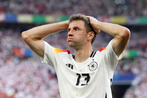 Cỗ xe tăng Đức đổ gục và bật khóc sau trận thua Tây Ban Nha, Toni Kroos kết thúc sự nghiệp đầy nghiệt ngã - Ảnh 6.