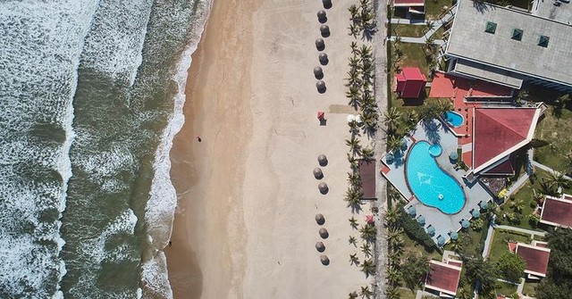 Ngoài Mỹ Khê, Đà Nẵng còn có 1 bãi biển vắng nhiều người chưa biết: Forbes ca ngợi "đẹp nhất hành tinh"