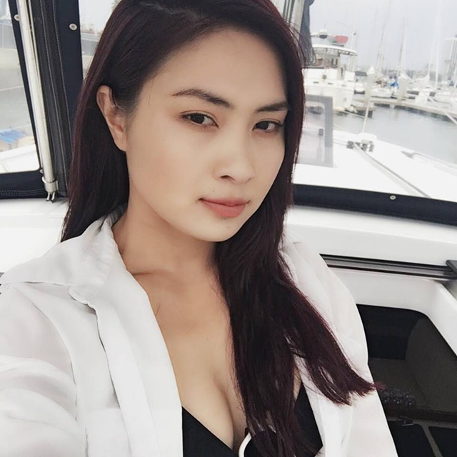Chân dài Việt lấy đại gia hơn 24 tuổi, 1 đời vợ: Vỡ mộng, ly hôn sau 2 tuần, để lại một lời nhắn nhủ - Ảnh 2. Chân dài Việt lấy đại gia hơn 24 tuổi, 1 đời vợ: Vỡ mộng, ly hôn sau 2 tuần, để lại một lời nhắn nhủ - Ảnh 2.