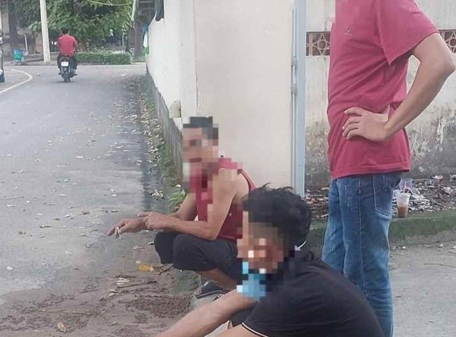Bình Dương: Hai nhóm hỗn chiến trong đêm, một người bị đánh tử vong - Ảnh 1.