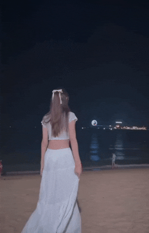 Em gái 17 tuổi của thủ môn Lâm Tây xinh đẹp với tạo hình thiên nga trắng trước lễ cưới Văn Lâm và Yến Xuân - Ảnh 2.