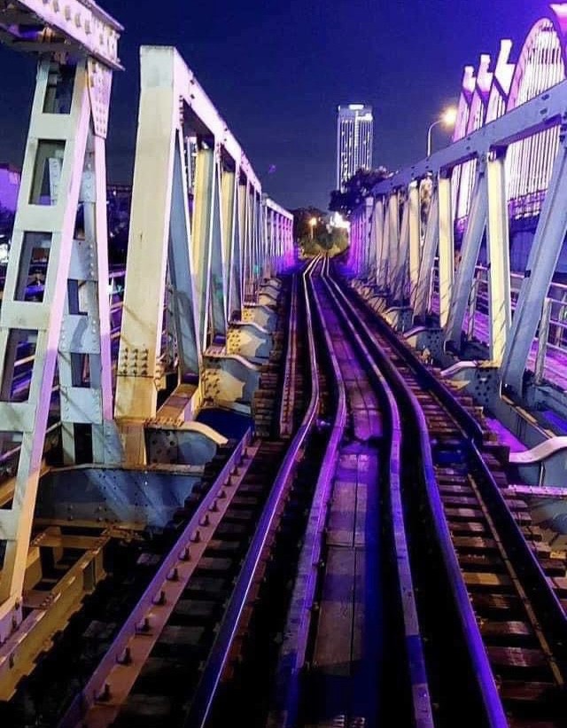 Hải Phòng: Xà lan đâm hỏng cầu Tam Bạc - Ảnh 2.
