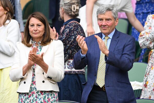 Princess Kate wants to fill the earth because of her father's funny mistake at Wimbledon - Photo 2.