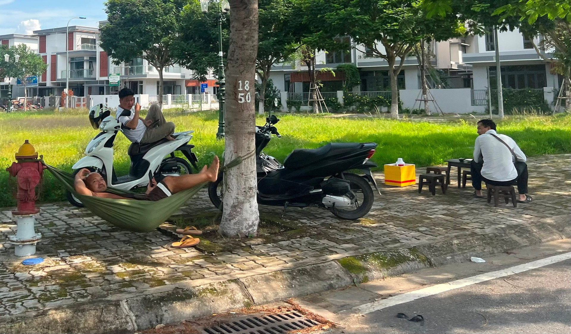 Nhà đầu tư liên tục “găm hàng” vì có niềm tin mãnh liệt giá đất sẽ bật tăng mạnh khi các Luật mới có hiệu lực từ 1/8- Ảnh 1.