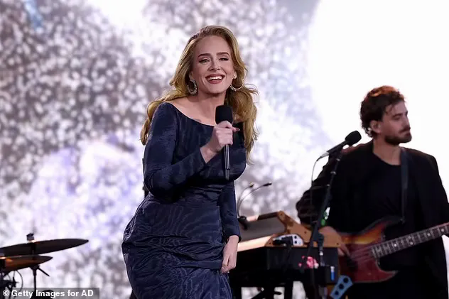 Adele xác nhận đã đính hôn và sắp làm đám cưới- Ảnh 1.