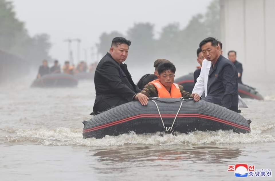 Ông Kim Jong Un muốn đưa nạn dân lũ lụt sơ tán đến thủ đô Bình Nhưỡng- Ảnh 1.