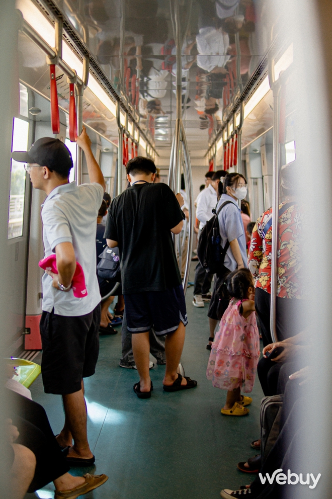 Cuối tuần đi metro Nhổn - Ga Hà Nội: Lướt nhanh, điều hòa mát, vẫn đang miễn phí vé- Ảnh 31.