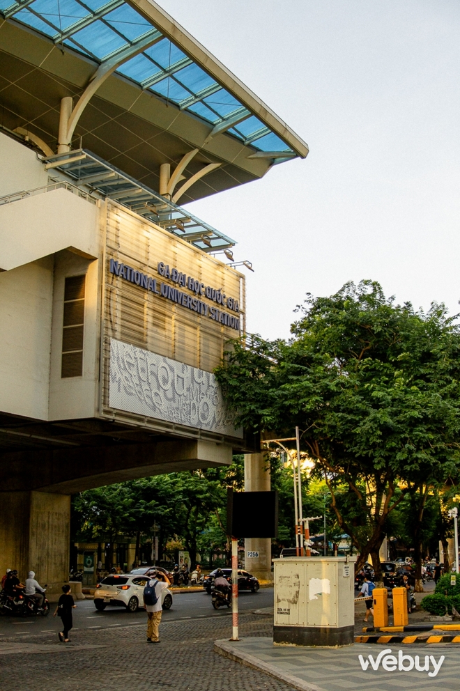 Cuối tuần đi metro Nhổn - Ga Hà Nội: Lướt nhanh, điều hòa mát, vẫn đang miễn phí vé- Ảnh 2.