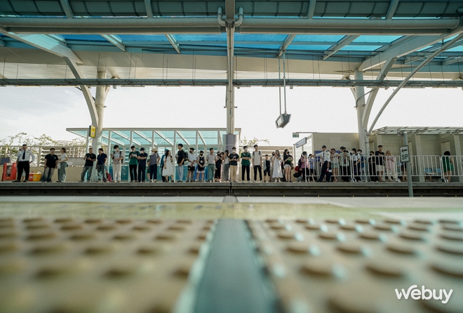 Cuối tuần đi metro Nhổn - Ga Hà Nội: Lướt nhanh, điều hòa mát, vẫn đang miễn phí vé- Ảnh 20.